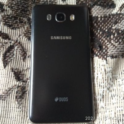 Лот: 17106010. Фото: 1. Samsung J7 2016. Смартфоны