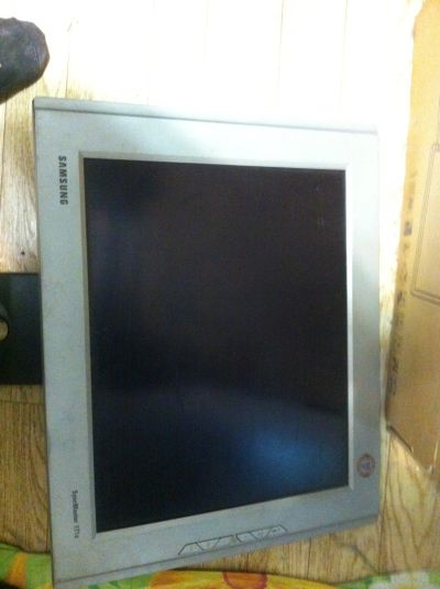 Лот: 15652436. Фото: 1. монитор samsung 171s неисправно. ЖК-мониторы