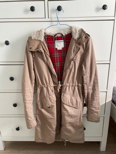 Лот: 18123348. Фото: 1. Парка Uniqlo. Верхняя одежда