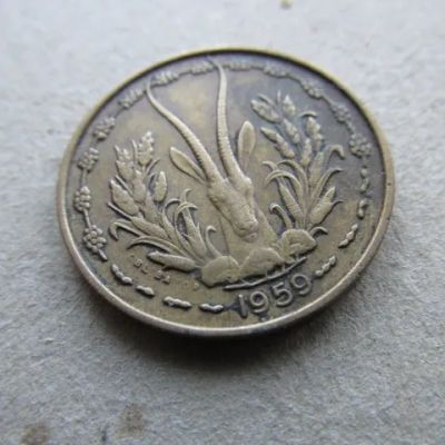 Лот: 16362821. Фото: 1. Монета 10 франк Западная Африка... Африка