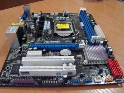 Лот: 4082799. Фото: 1. Материнская плата S1156 (LGA1156... Материнские платы