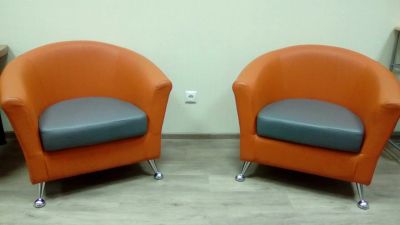 Лот: 6703339. Фото: 1. Продам два кресла. Цена за одно... Стулья и кресла офисные