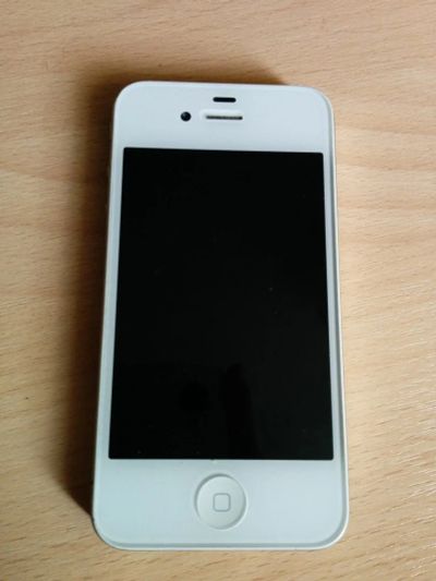 Лот: 4061890. Фото: 1. iPhone 4. Смартфоны