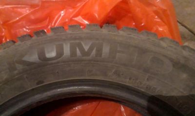 Лот: 6291294. Фото: 1. зимняя резина Kumho Izen KW22... Шины