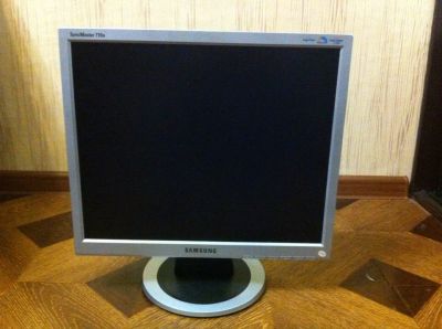 Лот: 3706058. Фото: 1. Samsung SyncMaster 710N. ЭЛТ-мониторы