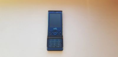 Лот: 18198634. Фото: 1. Сотовый телефон Sony Ericsson... Кнопочные мобильные телефоны