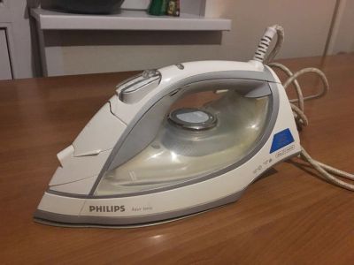 Лот: 10964329. Фото: 1. Утюг Philips срочно. Утюги, парогенераторы, отпариватели
