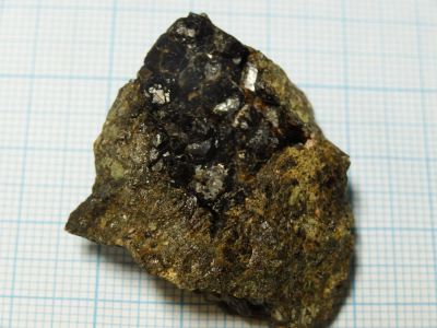 Лот: 4786475. Фото: 1. Гранат андрадит (№14-012). Минералы и окаменелости