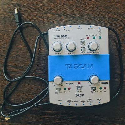 Лот: 12018300. Фото: 1. Звуковая карта Tascam US-122. Микшеры, предусилители, микрофонные эффекты