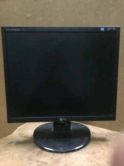 Лот: 15078010. Фото: 1. Монитор LG L1752S. ЖК-мониторы