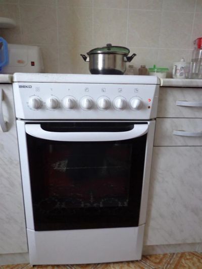 Лот: 3584303. Фото: 1. Электрическая плита BEKO Стеклокерамика. Плиты, духовые шкафы, варочные поверхности
