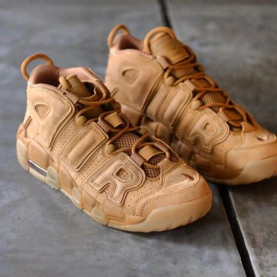 Лот: 10599669. Фото: 1. Кроссовки бежевые Nike. Кеды, кроссовки, слипоны