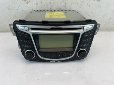 Лот: 24939012. Фото: 1. Магнитола Hyundai Solaris RB. Двигатель и элементы двигателя
