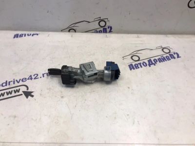 Лот: 21709918. Фото: 1. замок зажигания Ford Focus CB4. Двигатель и элементы двигателя