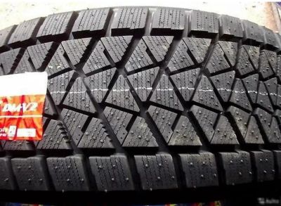 Лот: 19439913. Фото: 1. Шины 235/65 R17 Bridgestone Blizzak... Шины