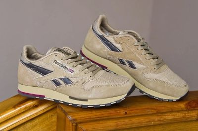Лот: 17201274. Фото: 1. Кроссовки Reebok Classic Leather... Кеды, кроссовки, слипоны