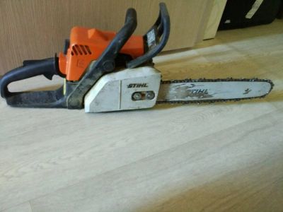 Лот: 11635467. Фото: 1. Бензопила stihl ms180 + канистра. Бензо-, мотоинструмент