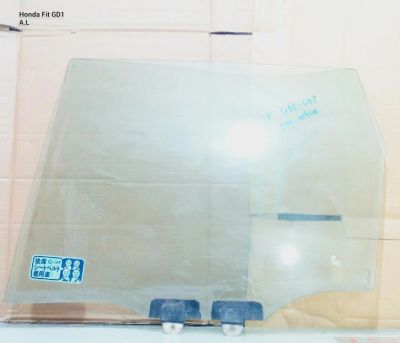 Лот: 8765662. Фото: 1. Стекло двери Honda Fit GD1-GD2... Кузов