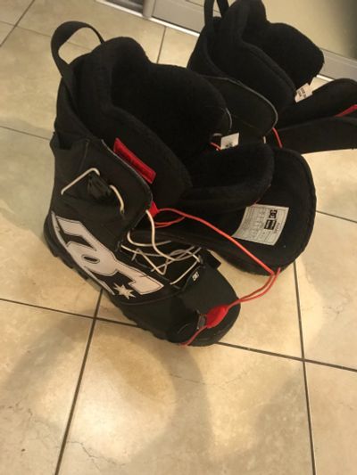 Лот: 18340129. Фото: 1. Ботинки сноубордические DC Shoes. Ботинки