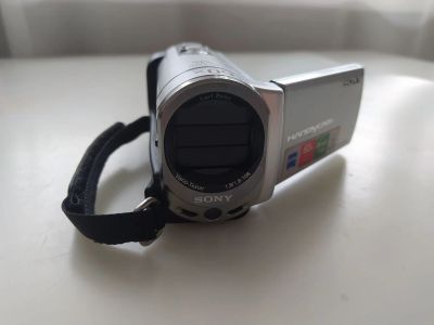 Лот: 19244351. Фото: 1. Видеокамера sony DCR-SX43E. Видеокамеры