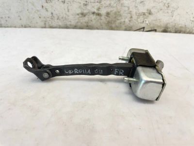 Лот: 25628648. Фото: 1. ограничитель двери toyota corolla... Двигатель и элементы двигателя