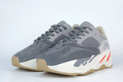 Лот: 16863039. Фото: 1. Кроссовки Adidas Yeezy Boost 700... Кеды, кроссовки, слипоны