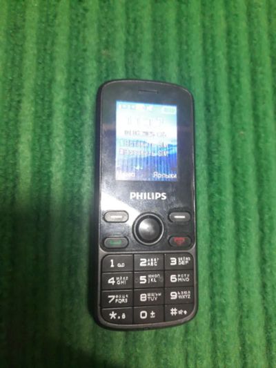Лот: 25078783. Фото: 1. Телефон Philips Xenium E111 МВП... Кнопочные мобильные телефоны