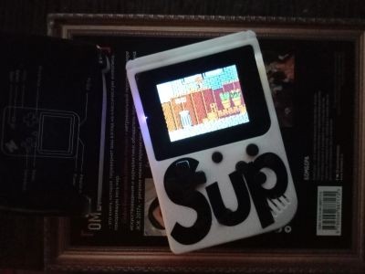 Лот: 4865992. Фото: 1. портативная игровая консоль с... Игровые приставки, консоли