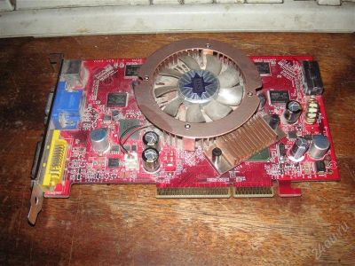 Лот: 821312. Фото: 1. MSI geforce 7600GT. Видеокарты