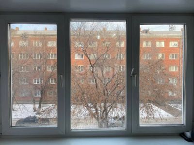 Лот: 25328499. Фото: 1. комната , Красноярск улица Корнетова... Квартиры, студии