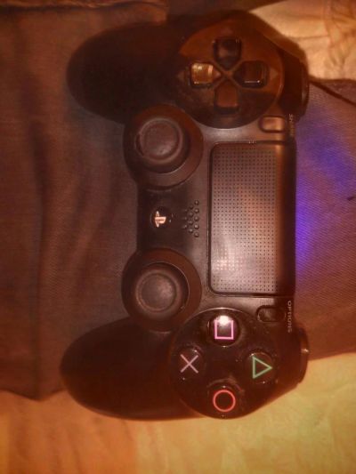 Лот: 8144813. Фото: 1. Джойстик PS4 б/у. Аксессуары для игровых приставок, консолей, геймпады