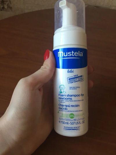 Лот: 6583583. Фото: 1. Шампунь для новорожденных Mustela... Детская гигиена