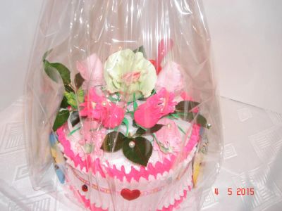 Лот: 5516110. Фото: 1. Торт из памперсов. Букеты из конфет, игрушек