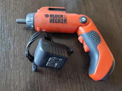 Лот: 19018662. Фото: 1. Электроотвертка Black and Decker... Электроинструмент