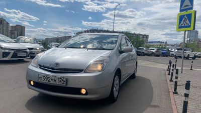 Лот: 17972079. Фото: 1. Toyota Prius. Автомобили