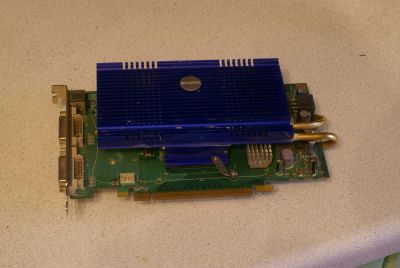 Лот: 6493800. Фото: 1. GF 8600GTS 256mb 128bit ddr3. Видеокарты