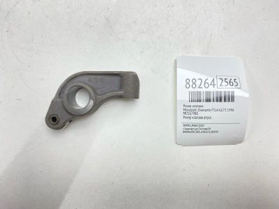Лот: 22873758. Фото: 1. Рокер клапана Mitsubishi Diamante... Двигатель и элементы двигателя