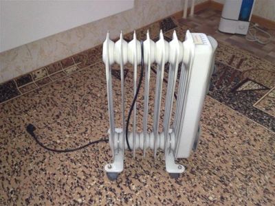 Лот: 2658762. Фото: 1. Продам масляный обогреватель Elenberg. Обогреватели бытовые