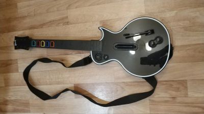 Лот: 14904203. Фото: 1. Не рабочая Гитара Guitar Hero... Аксессуары для игровых приставок, консолей, геймпады