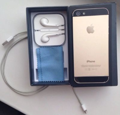 Лот: 3172889. Фото: 1. Apple IPhone 5 GOLD. Смартфоны