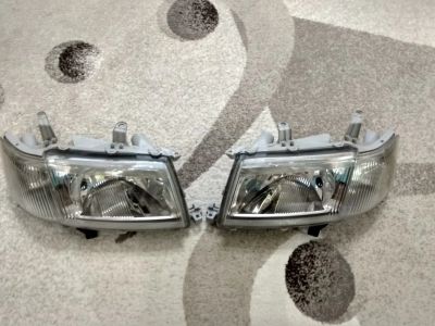 Лот: 17176854. Фото: 1. Фары Toyota probox. Оптика и освещение