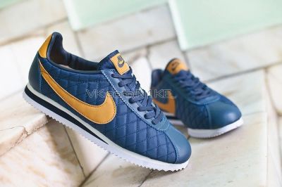 Лот: 6277234. Фото: 1. кроссовки Nike Cortez т. Кеды, кроссовки, слипоны