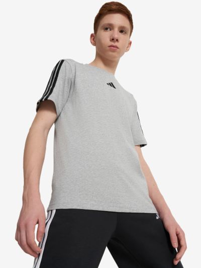 Лот: 25085476. Фото: 1. Футболка для мальчиков adidas... Другое (спортивная одежда)