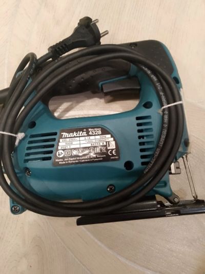 Лот: 24375873. Фото: 1. Электро лобзик Makita 4328. Электроинструмент