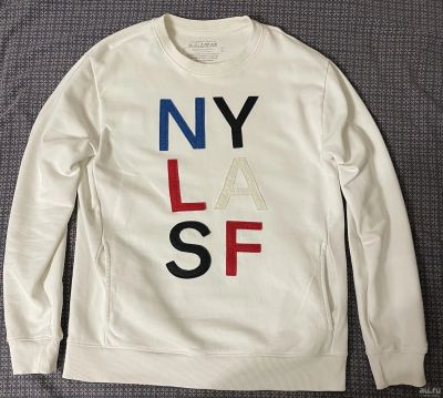 Лот: 18260984. Фото: 1. Мужской свитшот Pull&Bear с вышитыми... Свитеры, толстовки, худи