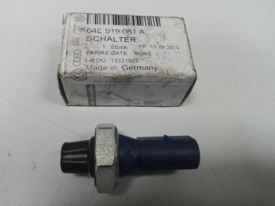 Лот: 9630052. Фото: 1. Датчик давления масла VAG 04E... Электрооборудование