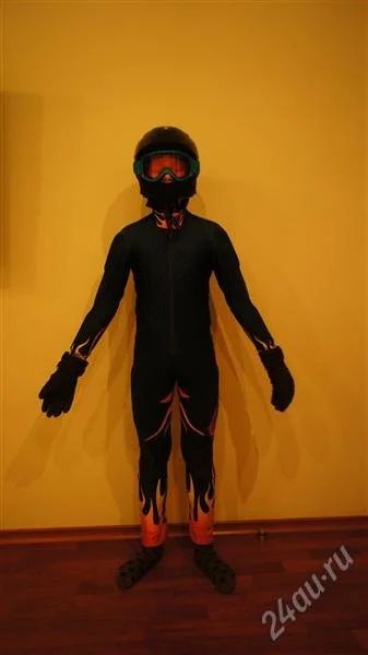 Лот: 2427683. Фото: 1. Спусковой горнолыжный костюм комбинезон... Другое (обмундирование и экипировка)