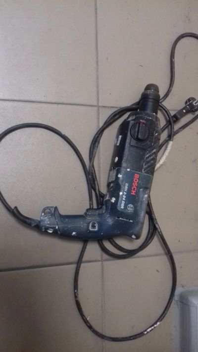 Лот: 11527443. Фото: 1. Перфоратор Bosch gbh 2-24dsr... Электроинструмент