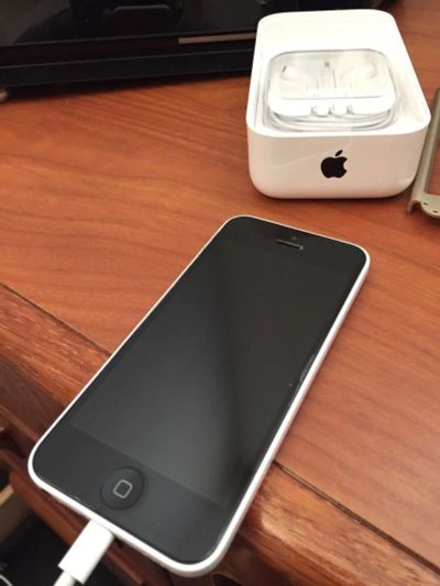 Лот: 4625955. Фото: 1. Apple iPhone 5c 16gb Белый. Смартфоны