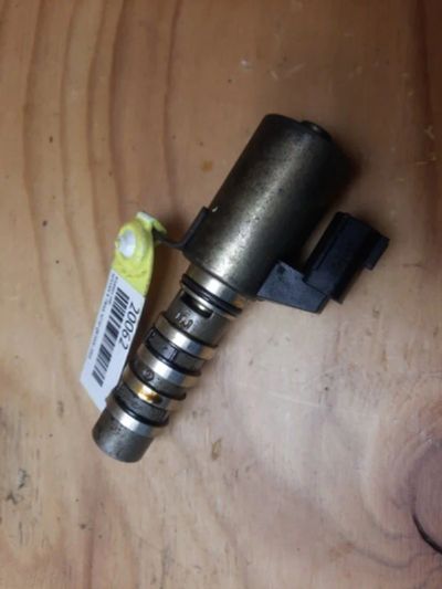 Лот: 18529201. Фото: 1. Клапан vvti Nissan X-Trail NT30... Двигатель и элементы двигателя